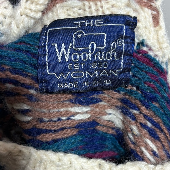 Vintage Woolrich Cream and Blue Patterned Turtleneck Sweater - Picture 9 of 9